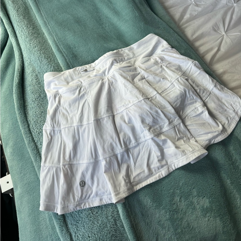 Lululemon Pace Rival Mid-Rise Skirt in White